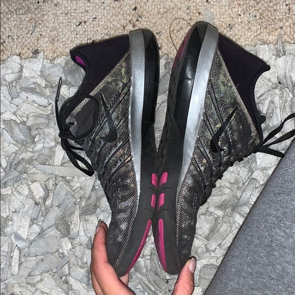 Nike running shoes - Picture 3 of 8